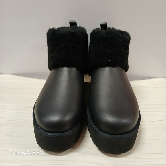 Women’s Ugg mini platform boots brand new size 11 - Picture 4 of 7